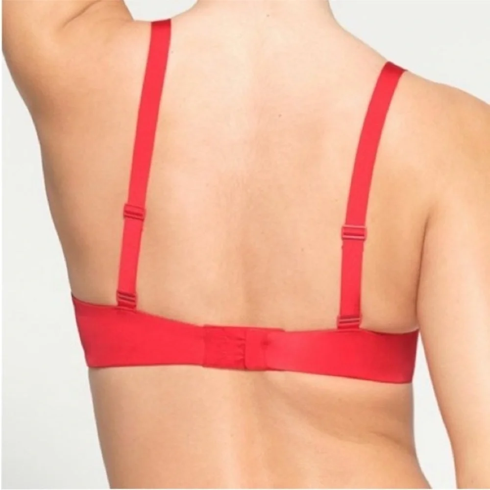 SKIMS Vibrant Red Bra - Picture 3 of 8